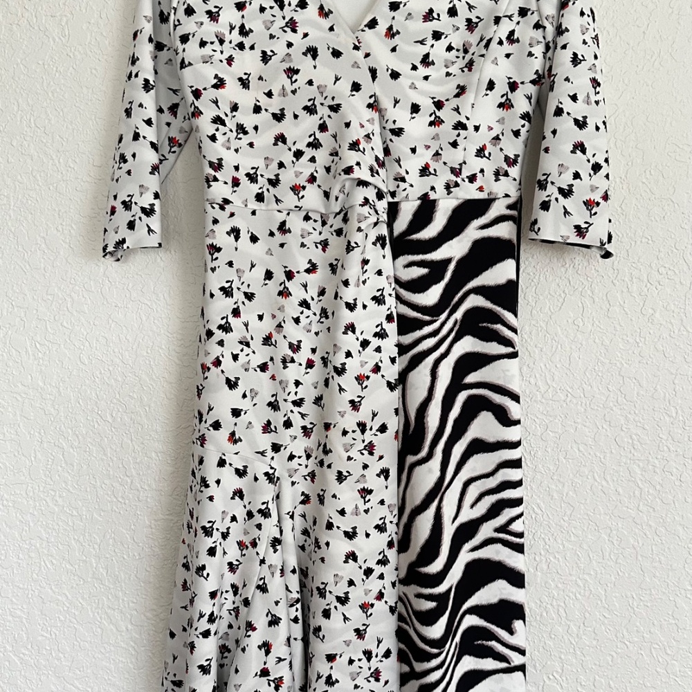 Dress - Picture 4 of 9